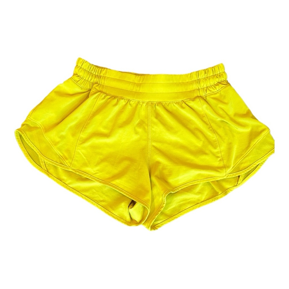 Lululemon Hotty Hot Shorts Size 6 Low Rise 2.5” Lined Soleil Yellow EUC Run